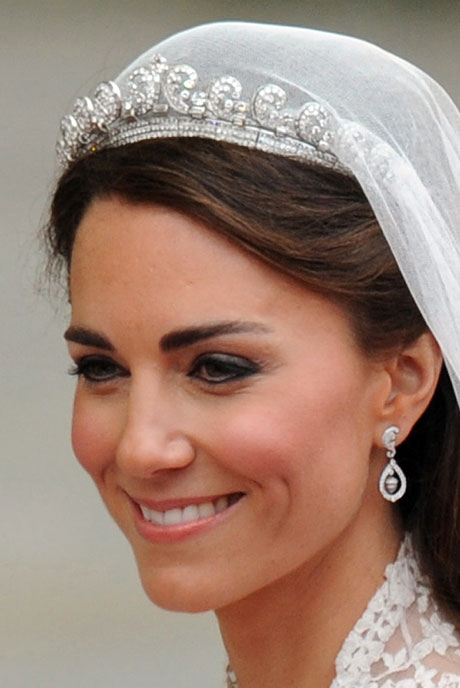 What crown will Kate going to wear down the aisle April 29th